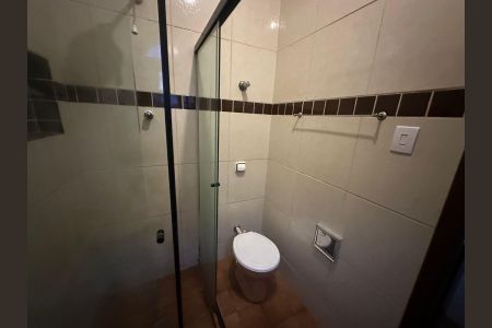 Casa para alugar com 70m², 2 quartos e 2 vagas
