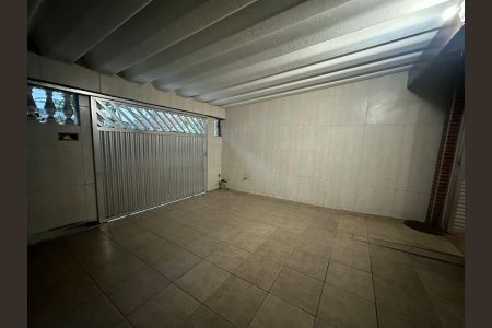 Casa para alugar com 70m², 2 quartos e 2 vagas