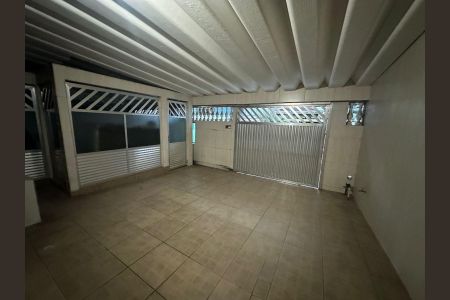 Casa para alugar com 70m², 2 quartos e 2 vagas