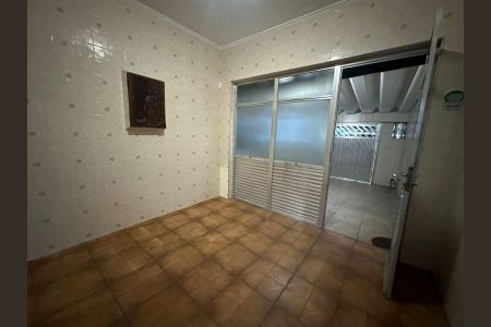 Casa para alugar com 70m², 2 quartos e 2 vagas
