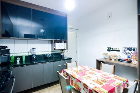Casa à venda com 250m², 2 quartos e 2 vagasCozinha