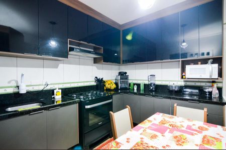 Casa à venda com 250m², 2 quartos e 2 vagasCozinha