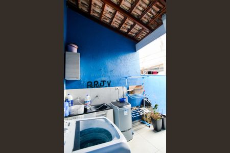 Casa à venda com 250m², 2 quartos e 2 vagasÁrea de Serviço