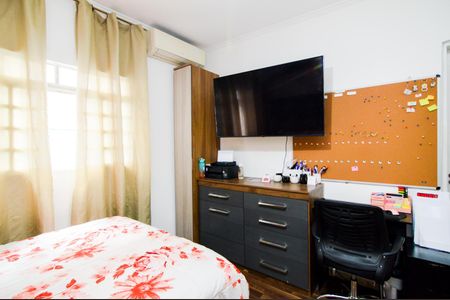 Casa à venda com 250m², 2 quartos e 2 vagasQuarto 2