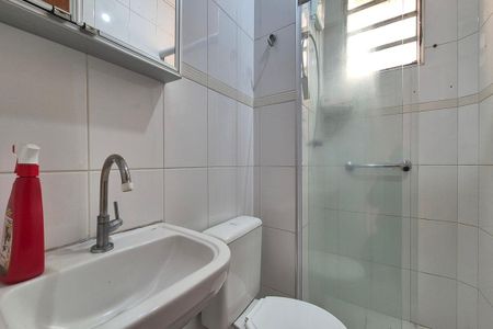 Apartamento à venda com 55m², 2 quartos e 1 vaga Apartamento à venda com 55m², 2 quartos e 1 vagaBanheiro