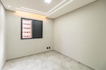 Quarto 1 de apartamento para alugar com 2 quartos, 55m² em Jardim Maria Helena, Barueri