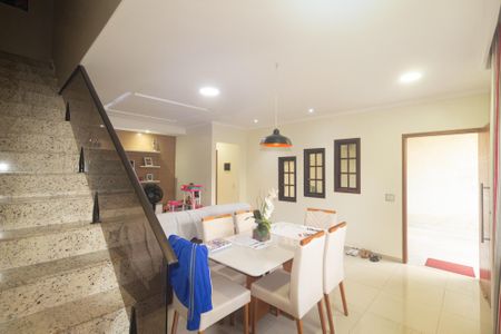 Sala de casa para alugar com 3 quartos, 155m² em Campo Grande, Rio de Janeiro