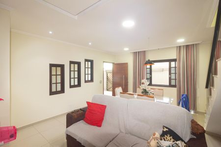 Casa para alugar com 155m², 3 quartos e 1 vaga Casa para alugar com 155m², 3 quartos e 1 vagaSala