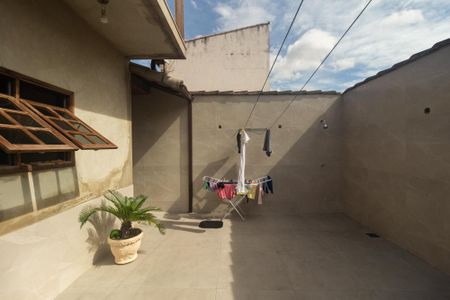 Casa para alugar com 155m², 3 quartos e 1 vaga Casa para alugar com 155m², 3 quartos e 1 vagaQuintal