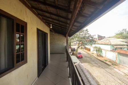 Casa para alugar com 155m², 3 quartos e 1 vaga Casa para alugar com 155m², 3 quartos e 1 vagaVaranda