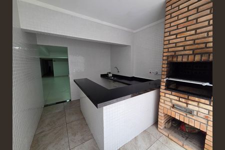 Apartamento para alugar com 116m², 3 quartos e 2 vagas Apartamento para alugar com 116m², 3 quartos e 2 vagasÁrea comum - Churrasqueira