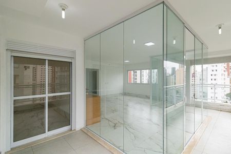 Apartamento para alugar com 161m², 4 quartos e 3 vagas Apartamento para alugar com 161m², 4 quartos e 3 vagasVaranda