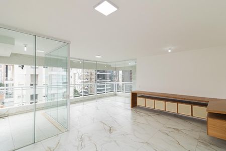 Sala de apartamento para alugar com 4 quartos, 161m² em Vila Nova Conceição, São Paulo