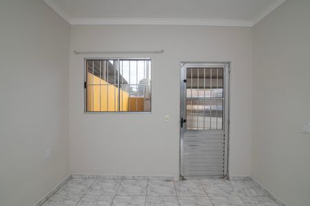 Casa para alugar com 90m², 3 quartos e 2 vagas Casa para alugar com 90m², 3 quartos e 2 vagasSala