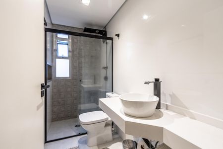 Apartamento à venda com 130m², 3 quartos e 2 vagas Apartamento à venda com 130m², 3 quartos e 2 vagasQuarto 1 - Banheiro da Suite