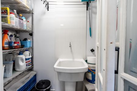 Apartamento à venda com 130m², 3 quartos e 2 vagas Apartamento à venda com 130m², 3 quartos e 2 vagasÁrea de Serviço