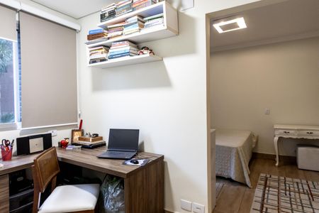 Apartamento à venda com 130m², 3 quartos e 2 vagas Apartamento à venda com 130m², 3 quartos e 2 vagasQuarto 2 - Suite