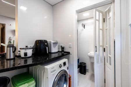 Apartamento à venda com 130m², 3 quartos e 2 vagas Apartamento à venda com 130m², 3 quartos e 2 vagasÁrea de Serviço