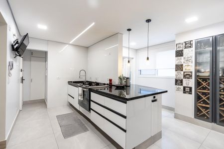 Apartamento à venda com 130m², 3 quartos e 2 vagas Apartamento à venda com 130m², 3 quartos e 2 vagasCozinha
