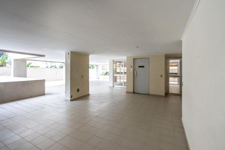 Apartamento à venda com 130m², 3 quartos e 2 vagas Apartamento à venda com 130m², 3 quartos e 2 vagasJardins