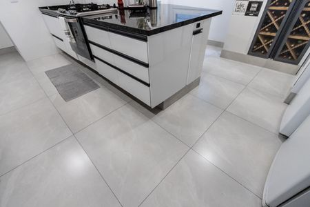 Apartamento à venda com 130m², 3 quartos e 2 vagas Apartamento à venda com 130m², 3 quartos e 2 vagasÁrea de Serviço