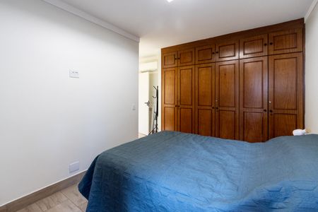 Apartamento à venda com 130m², 3 quartos e 2 vagas Apartamento à venda com 130m², 3 quartos e 2 vagasQuarto 1 - Suite
