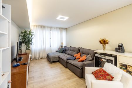Apartamento à venda com 130m², 3 quartos e 2 vagas Apartamento à venda com 130m², 3 quartos e 2 vagasSala