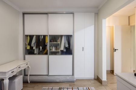 Apartamento à venda com 130m², 3 quartos e 2 vagas Apartamento à venda com 130m², 3 quartos e 2 vagasQuarto 2 - Suite