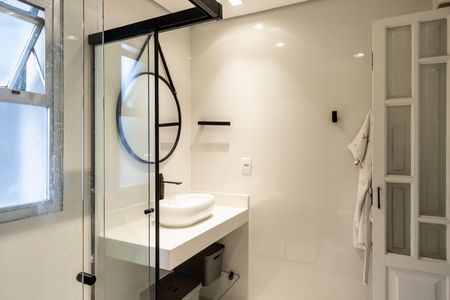Apartamento à venda com 130m², 3 quartos e 2 vagas Apartamento à venda com 130m², 3 quartos e 2 vagasQuarto 2 - Banheiro da Suite