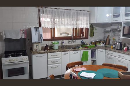 Casa de condomínio para alugar com 191m², 3 quartos e 2 vagas