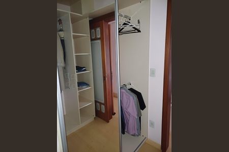 Casa de condomínio para alugar com 191m², 3 quartos e 2 vagas