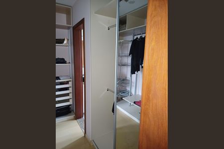 Casa de condomínio para alugar com 191m², 3 quartos e 2 vagas