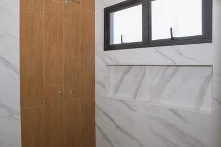 Banheiro da Suíte de casa à venda com 3 quartos, 195m² em Vila Ipojuca, São Paulo