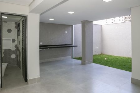 Quintal de casa à venda com 3 quartos, 195m² em Vila Ipojuca, São Paulo