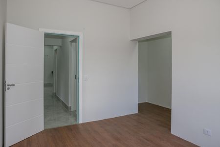 Suíte de casa à venda com 3 quartos, 195m² em Vila Ipojuca, São Paulo