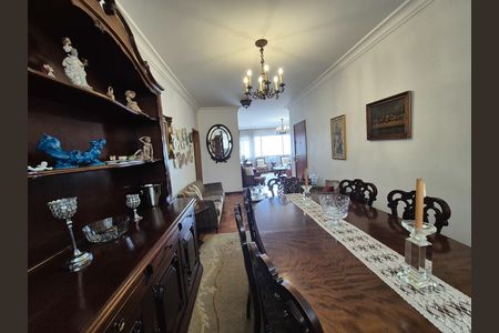 Apartamento à venda com 157m², 3 quartos e 1 vaga Apartamento à venda com 157m², 3 quartos e 1 vagaSala de Jantar