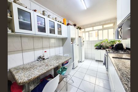 Apartamento à venda com 157m², 3 quartos e 1 vaga Apartamento à venda com 157m², 3 quartos e 1 vagaCozinha