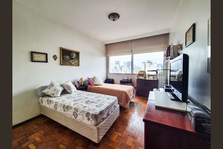 Apartamento à venda com 157m², 3 quartos e 1 vaga Apartamento à venda com 157m², 3 quartos e 1 vagaQuarto 2