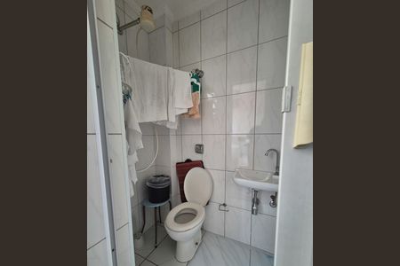 Apartamento à venda com 157m², 3 quartos e 1 vaga Apartamento à venda com 157m², 3 quartos e 1 vagaBanheiro da área de serviço