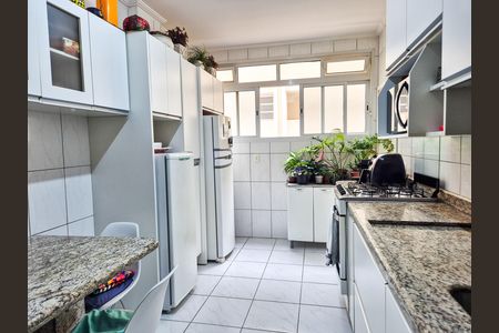 Apartamento à venda com 157m², 3 quartos e 1 vaga Apartamento à venda com 157m², 3 quartos e 1 vagaCozinha