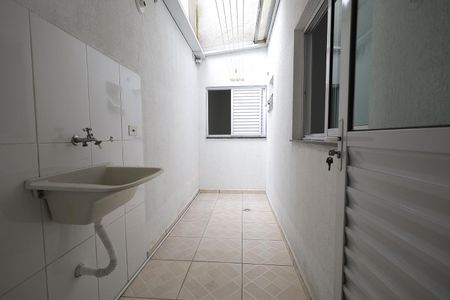 Apartamento à venda com 65m², 2 quartos e 1 vagaÁrea de Serviço