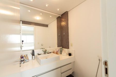 Apartamento para alugar com 104m², 2 quartos e 2 vagas Apartamento para alugar com 104m², 2 quartos e 2 vagasBanheiro Suíte 2