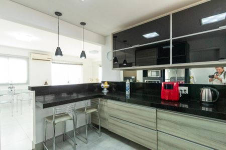 Apartamento para alugar com 104m², 2 quartos e 2 vagas Apartamento para alugar com 104m², 2 quartos e 2 vagasCozinha