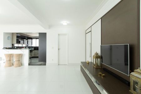 Apartamento para alugar com 104m², 2 quartos e 2 vagas Apartamento para alugar com 104m², 2 quartos e 2 vagasSala