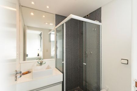 Apartamento para alugar com 104m², 2 quartos e 2 vagas Apartamento para alugar com 104m², 2 quartos e 2 vagasBanheiro Suíte 1