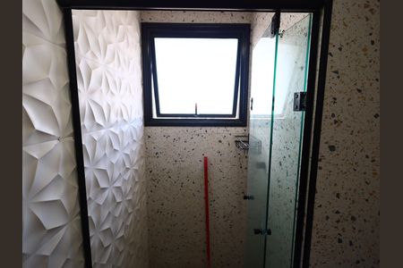 Banheiro de apartamento para alugar com 2 quartos, 49m² em Vila Yolanda, Osasco