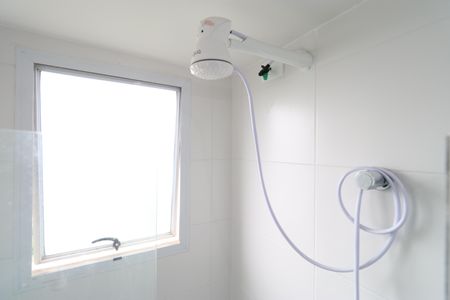 Banheiro  de apartamento para alugar com 1 quarto, 27m² em Várzea da Barra Funda, São Paulo