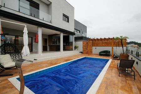Casa de condomínio para alugar com 381m², 4 quartos e 4 vagas Casa de condomínio para alugar com 381m², 4 quartos e 4 vagasPiscina