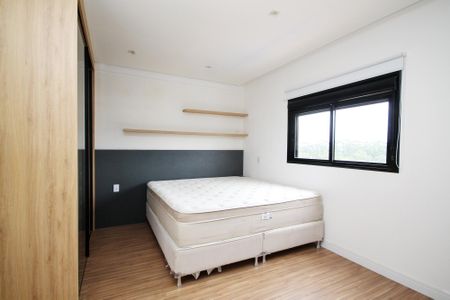 Casa de condomínio para alugar com 381m², 4 quartos e 4 vagas Casa de condomínio para alugar com 381m², 4 quartos e 4 vagasSuíte 2