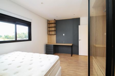 Casa de condomínio para alugar com 381m², 4 quartos e 4 vagas Casa de condomínio para alugar com 381m², 4 quartos e 4 vagasSuíte 2